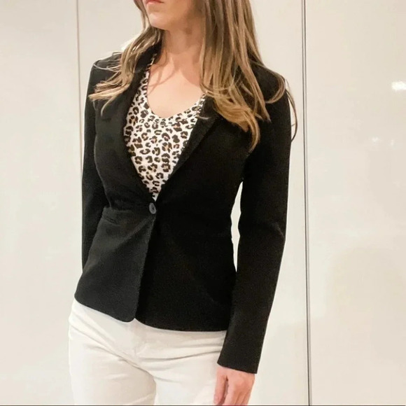 Banana Republic Malibu Tee Leopard Print - Picture 9 of 15